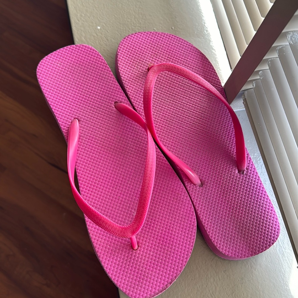 Flip Flops (pink) | Size: 9/10